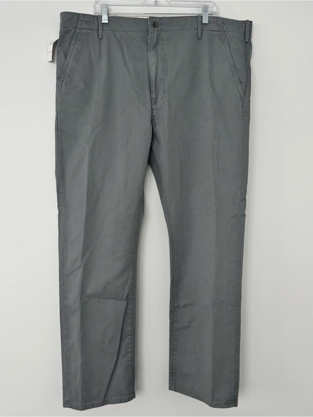 NWT Levi's Chino Pants Mens 42x30 Regular Fit Tapered Leg Olive Gray Flat Front